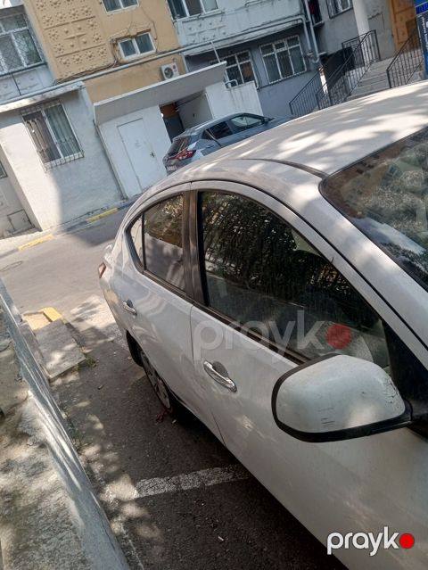 Nissan Sunny: 1.8 l 2018 il Sedan — Bakı