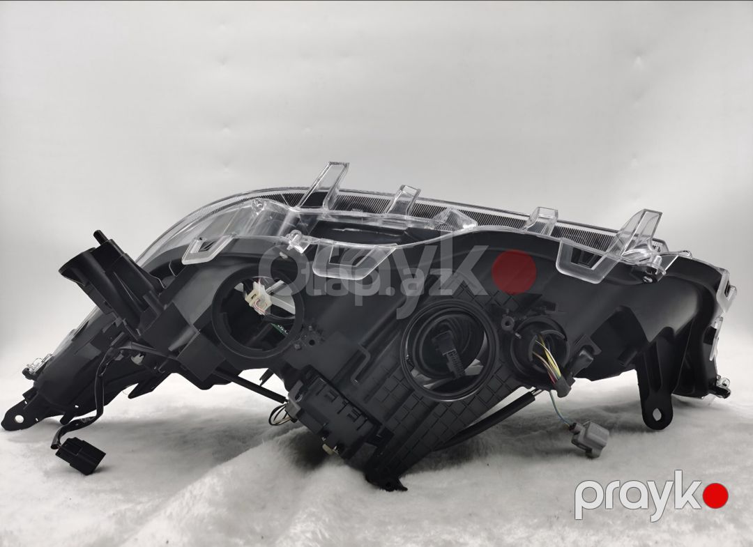 Toyota RAV4 sağ farası — Ehtiyat hissələri və aksesuarlar, Bakı (3)