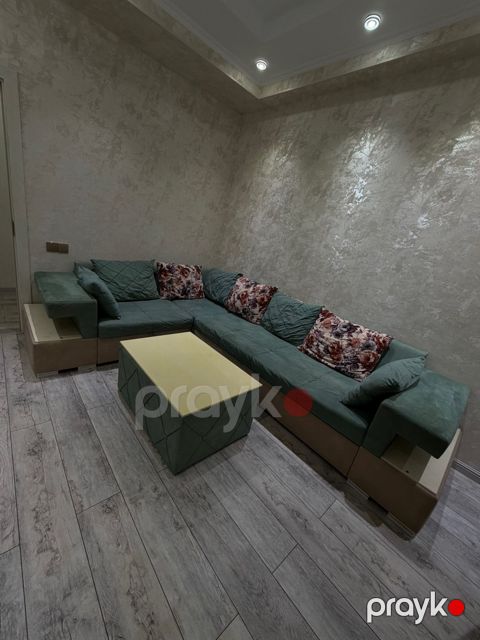 Künc divan — Bakı