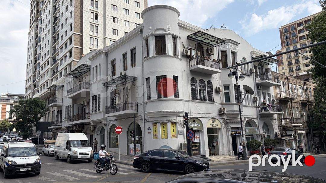 İcarəyə verilir 5 otaqlı köhnə tikili 240 m² — Mənzil, Bakı (2)