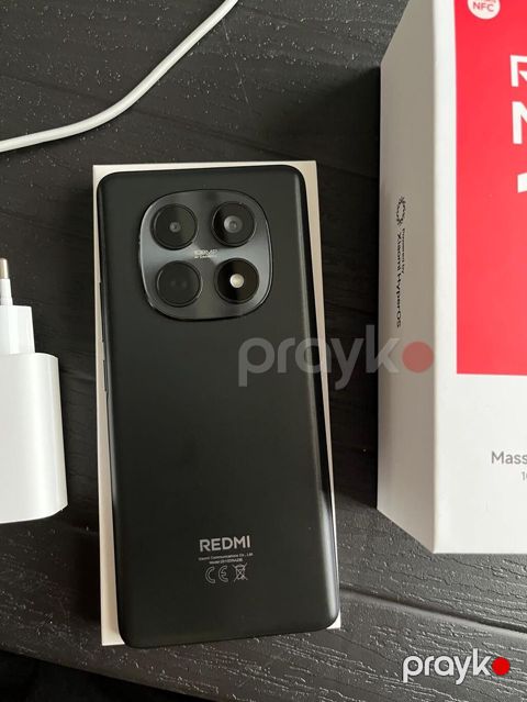 Xiaomi 15, 256 GB, rəng - Qara, Sənədlərlə — Şəmkir
