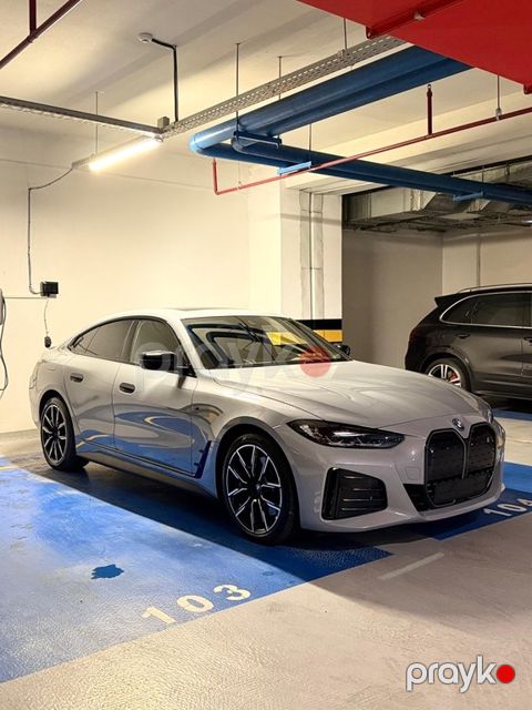 BMW i4, 83.9 kWh, 2024 il, 29 000 km — Bakı