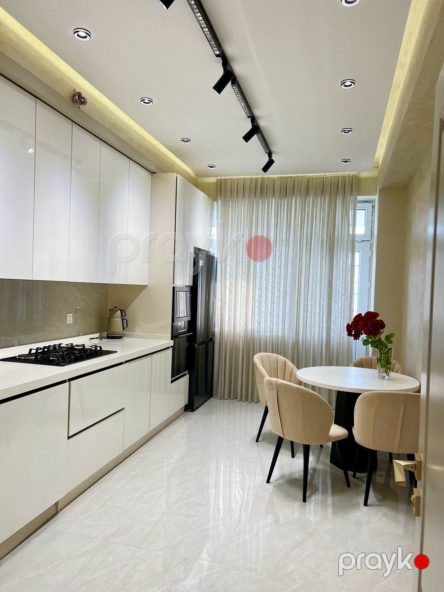Satılır 4 otaqlı yeni tikili 180 m² — Mənzil, Bakı (2)