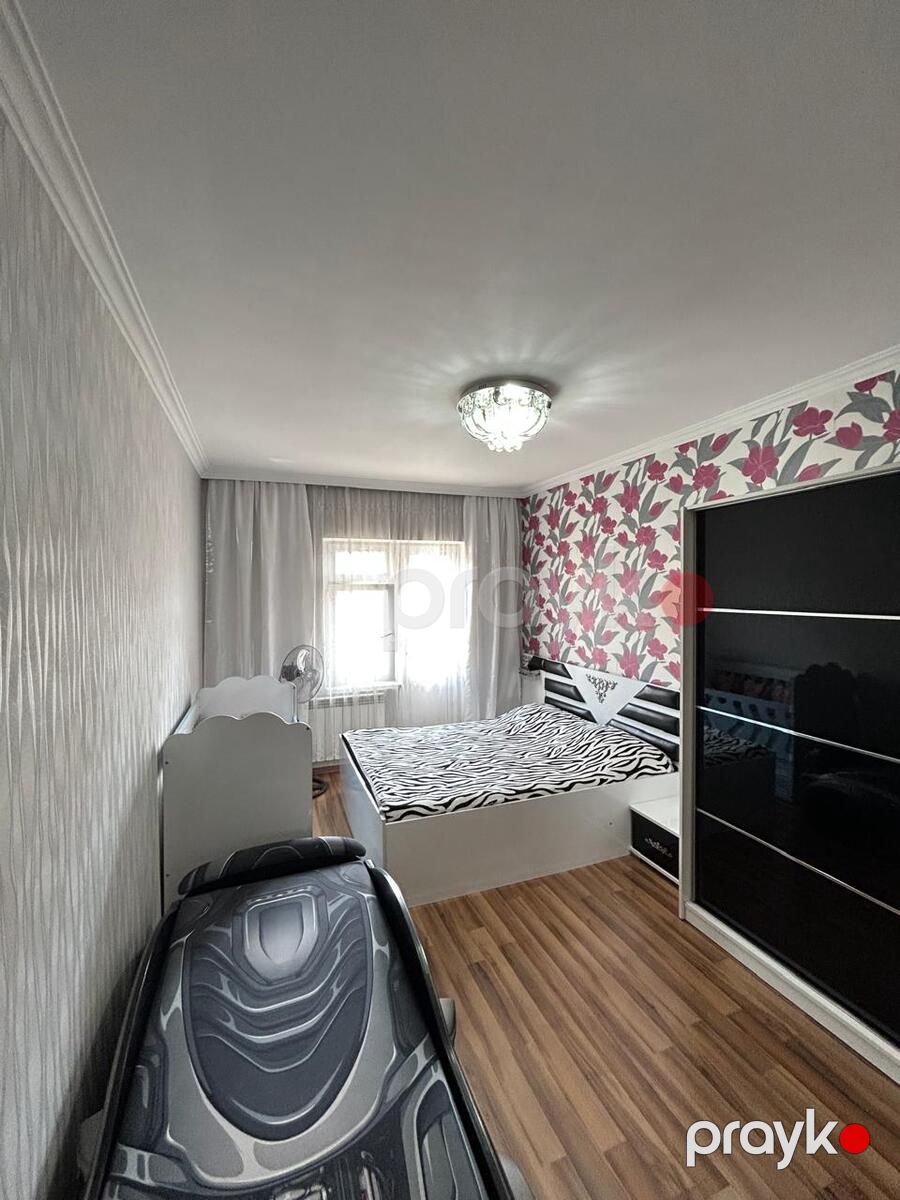 Satılır 4 otaqlı köhnə tikili 110 m² — Mənzil, Bakı (7)