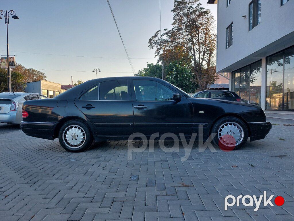 Mercedes E 240, 2.4 L, 1998 il, 450 000 km — Avtomobillər, Quba (3)