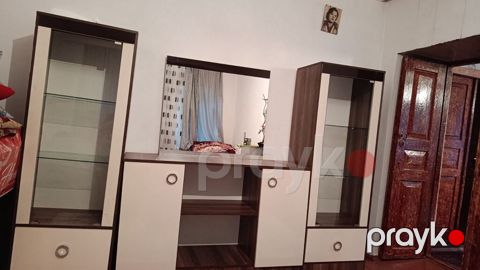 Qonaq otağı dəsti - Vitrinli TV stendi/sekret: 3 hissədən ibarət — Bakı