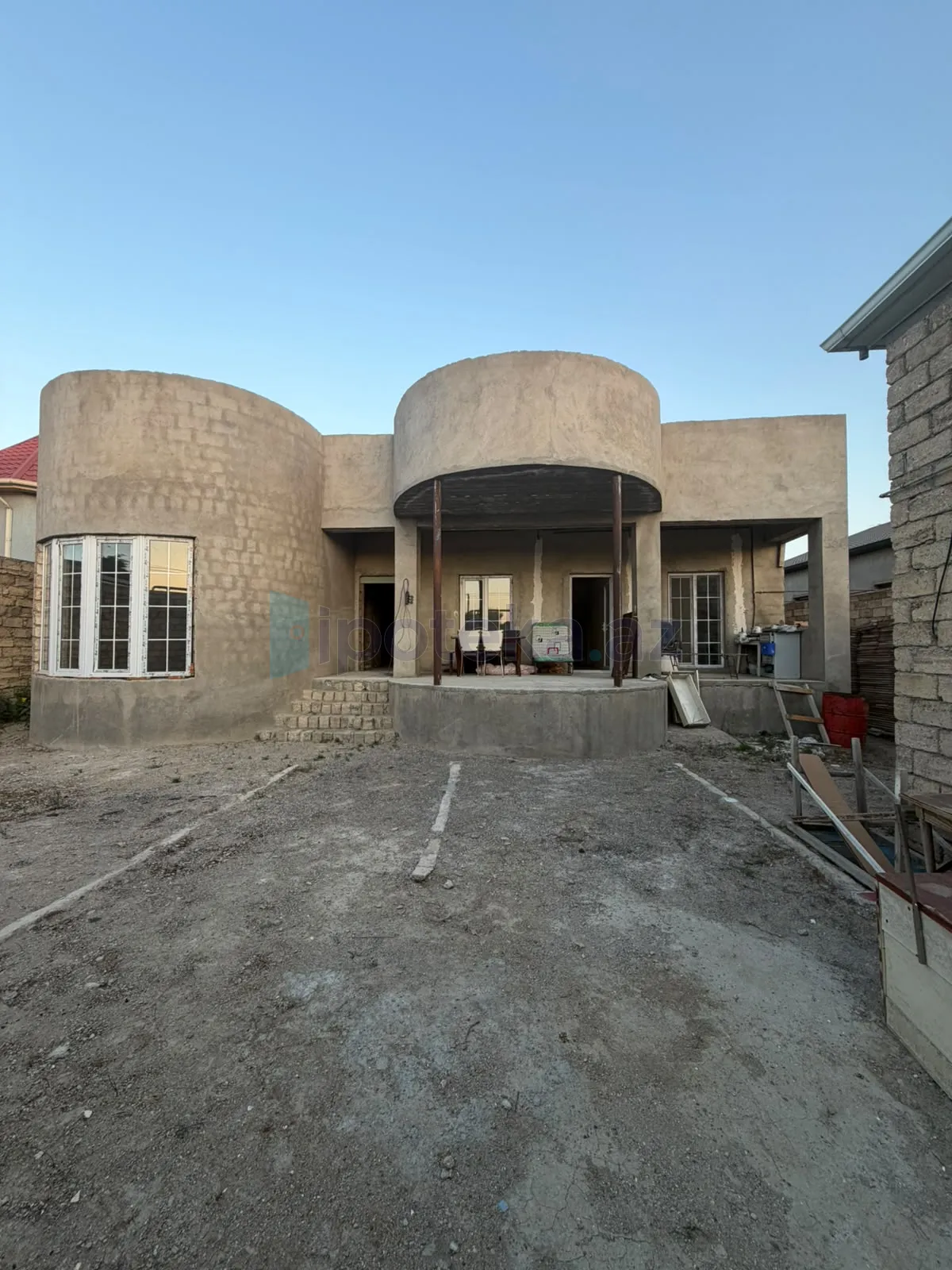 Satılır: 4 Otaq, Bağlar, Xəzər r., Qala q., 200.00 m² — Şüvəlan