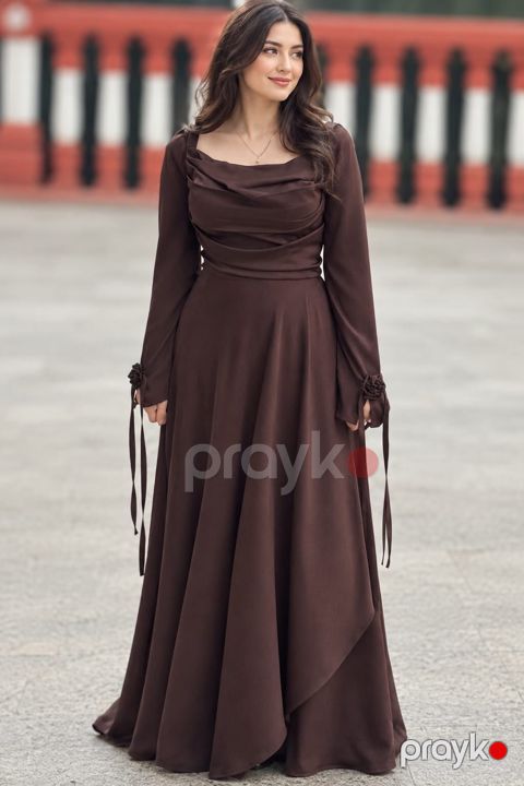 Qəhvəyi rəngdə zərif uzun don - Model: uzun, axıcı ətəkli, A-kəsim — Lənkəran