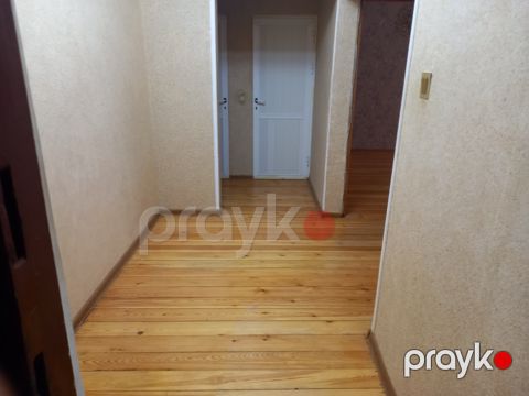 Satılır 2 otaqlı köhnə tikili 60 m² — Bakı
