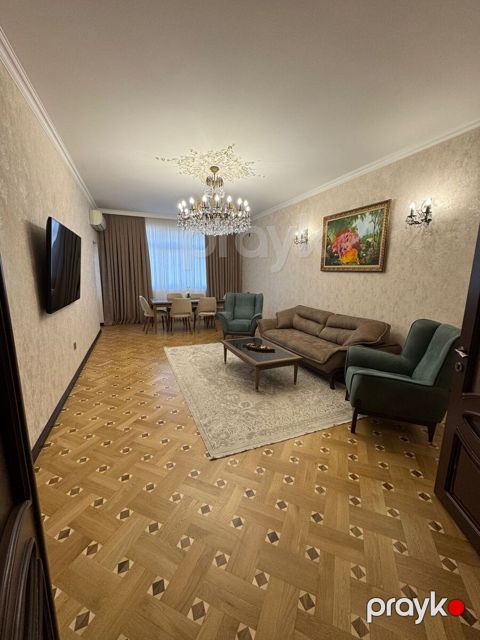 Satılır 4 otaqlı yeni tikili 165 m² — Bakı