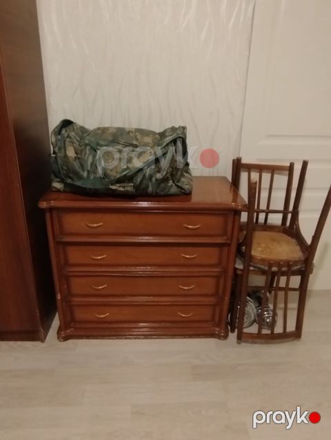 Paltar şkafı ve kamot — Ağsu