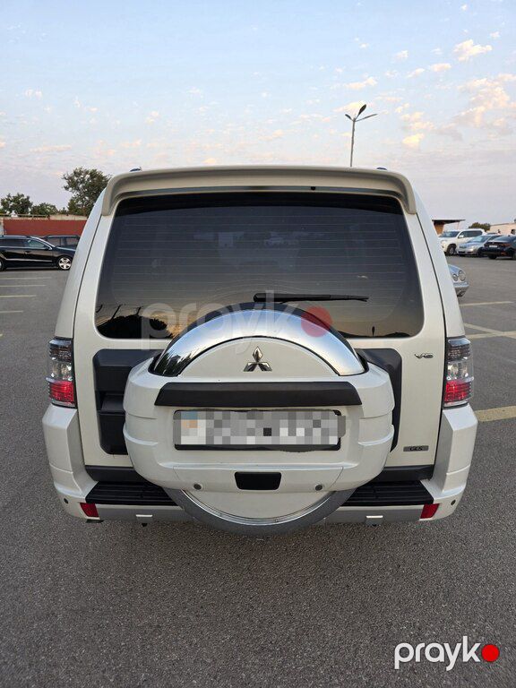 Mitsubishi Pajero, 3.5 L, 2010 il, 192 000 km — Avtomobillər, Bakı (2)