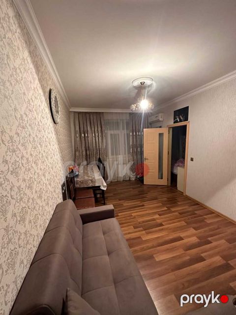 Satılır 2 otaqlı köhnə tikili 45 m² — Bakı