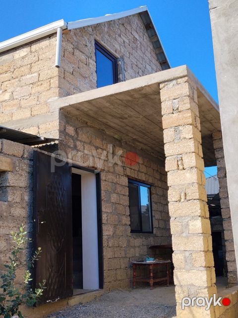 Satılır 4 otaqlı həyət evi/bağ evi 150 m² — Bakı