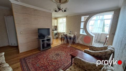 Gəncə şəhəri Heydər Əliyev pr. Maksi marketə yaxın bina evi 2 otaqlı — Gəncə