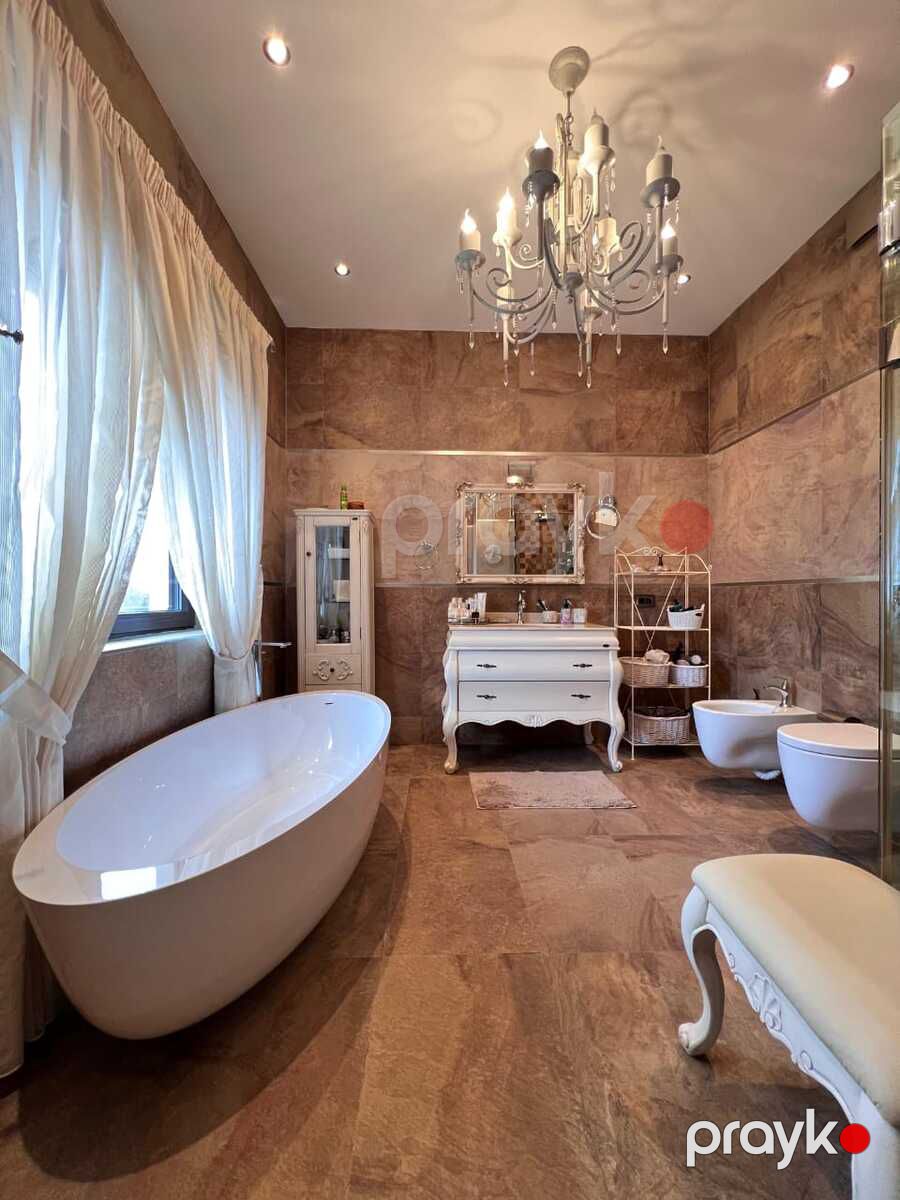 Satılır 7 otaqlı həyət evi/bağ evi 500 m² — Ev, villa, Bakı (10)