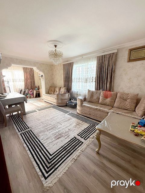 Satılır 4 otaqlı köhnə tikili 90 m² — Bakı