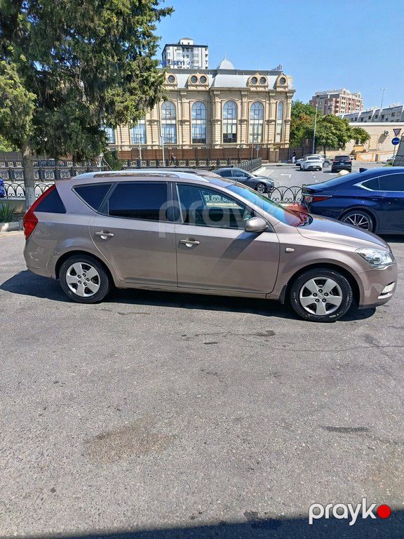 Kia Ceed SW, 1.6 L, 2010 il, 300 008 km — Avtomobillər, Bakı (2)