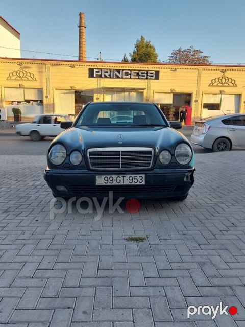 Mercedes E 240, 2.4 L, 1998 il, 450 000 km — Quba