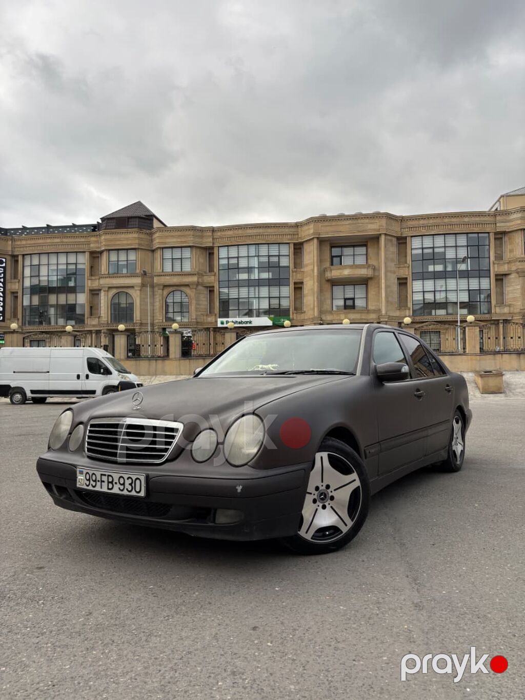 Mercedes-Benz E-Class: 2.2 l 2001 il Sedan — Avtomobillər, Bakı