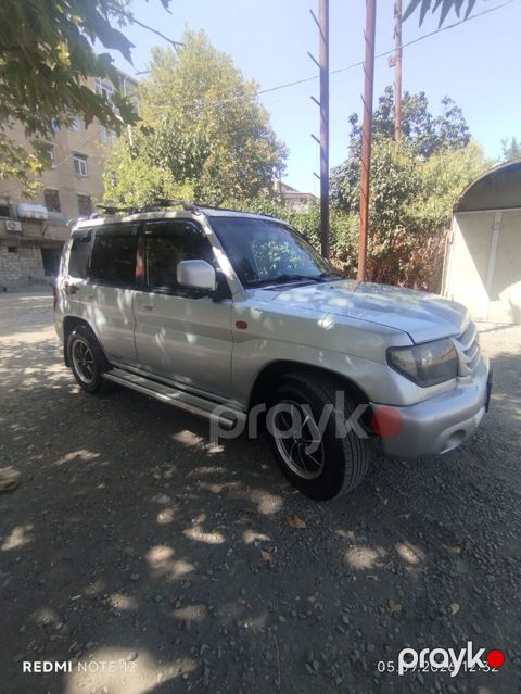 Mitsubishi Pajero: 2 l 2001 il 453000 km Ofrouder/SUV — Gəncə