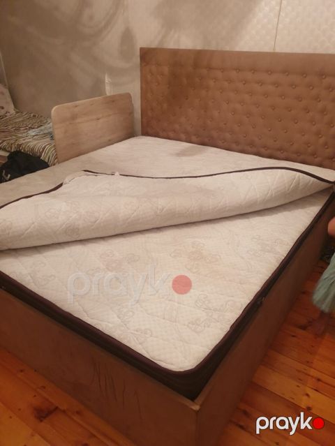 Taxt 250 azn satilir‼ matrasi ortopedikdir bazasi var matras uzluyude — Bakı