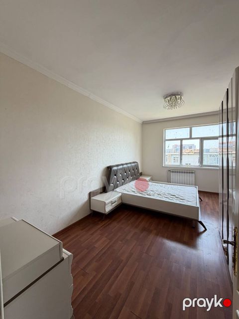 Satılır 3 otaqlı köhnə tikili 55 m²
