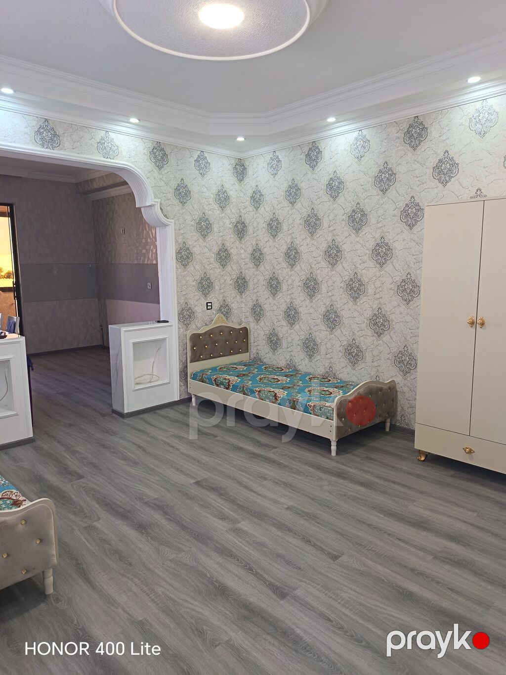 Həyət evi təzə təmirlidir və Regional kollecin, həmçinin 41 nömrəli — Nərdivanlar, Gəncə (9)