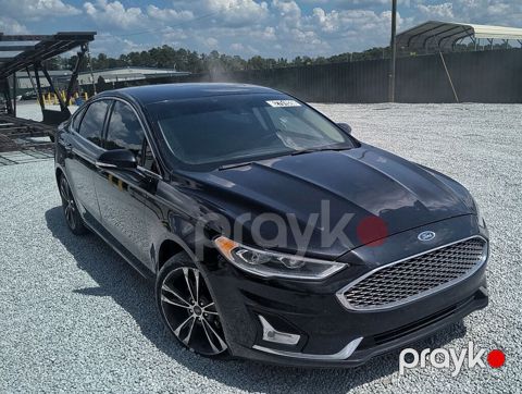 Ford Fusion: 2 l 2019 il 134 km Sedan — Digah