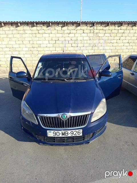 Skoda Fabia, 1.6 L, 2011 il, 300 000 km — Bakı