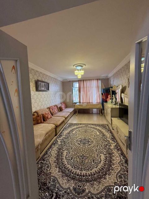 Satılır 3 otaqlı köhnə tikili 90 m² — Bakı