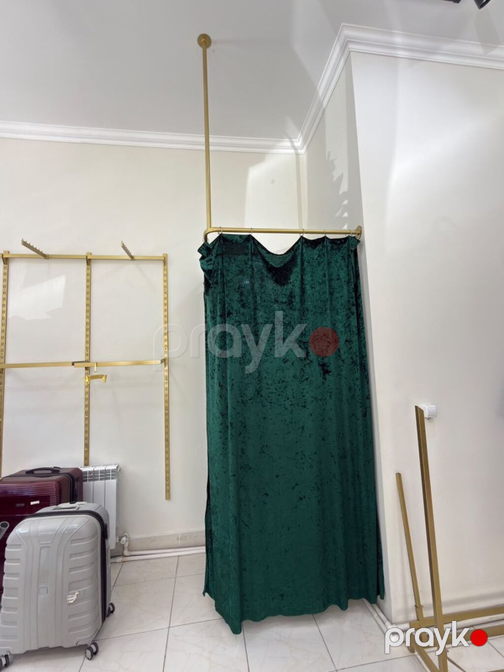 Butik üçün vitrin və avadanlıq dəsti - Qızılı rəngli divar asqı — Digər, Bakı (5)
