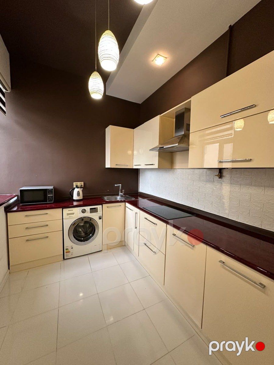 Satılır 3 otaqlı köhnə tikili 100 m² — Mənzil, Bakı (10)
