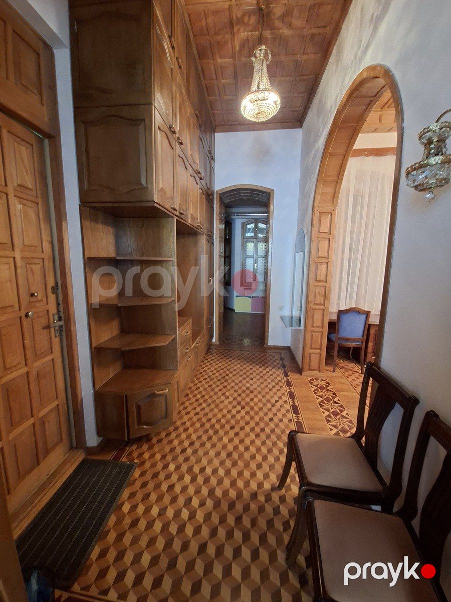 İcarəyə verilir 5 otaqlı köhnə tikili 230 m² — Mənzil, Bakı (9)