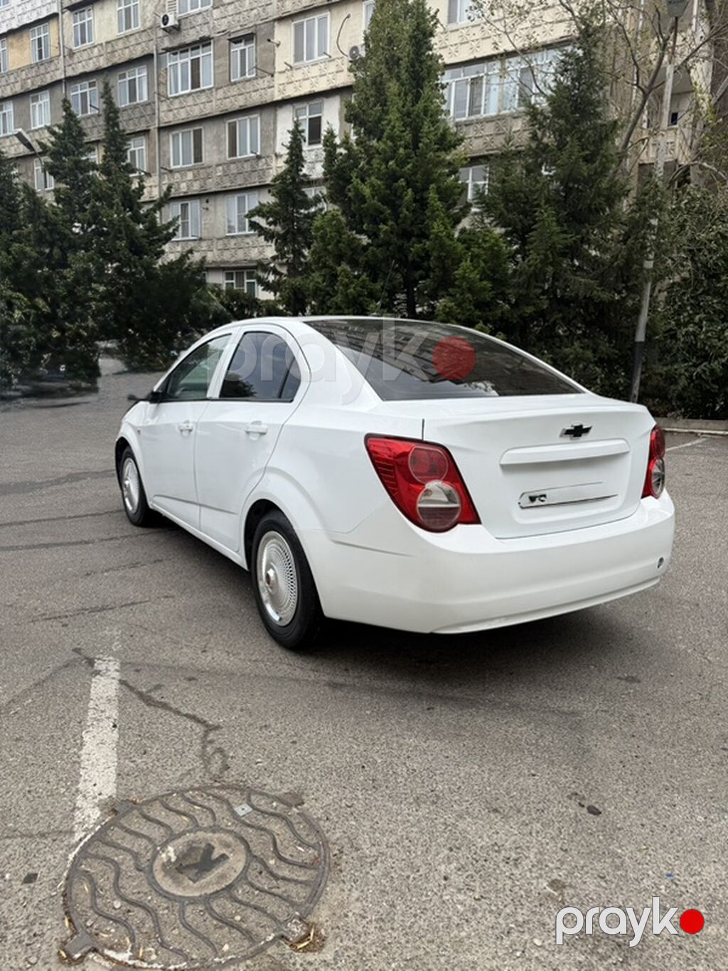 Chevrolet Aveo sedan – ağ rəng, 4 qapılı, şəhər üçün kompakt və — Avtomobillər, Bakı (4)