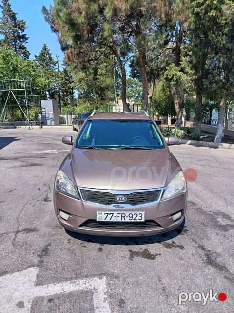 Kia Ceed SW, 1.6 L, 2010 il, 300 008 km — Bakı