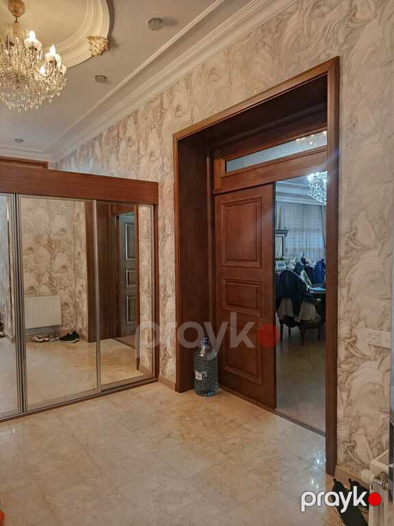 Satılır 7 otaqlı köhnə tikili 400 m² — Mənzil, Bakı (12)
