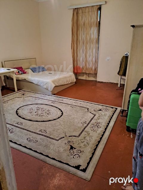 Kirayə verilir: sadə, işıqlı mənzil otaqları - Plan: 2otaqdan ibarət — Bakı