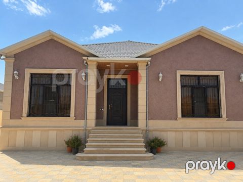Satılır 4 otaqlı həyət evi/bağ evi 130 m² — Bakı
