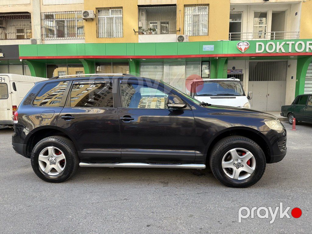 Volkswagen Touareg, 2.5 L, 2009 il, 300 000 km — Avtomobillər, Bakı (3)