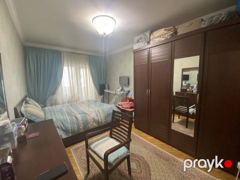 Satılır 4 otaqlı köhnə tikili 100 m² — Bakı