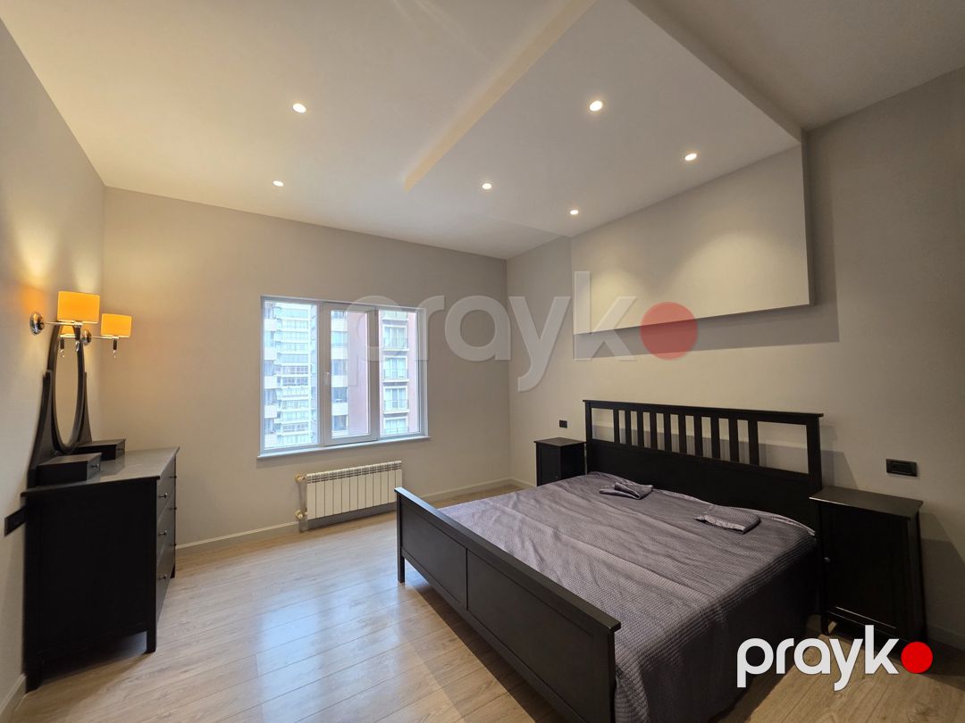Satılır 4 otaqlı yeni tikili 240 m² — Mənzil, Bakı (11)