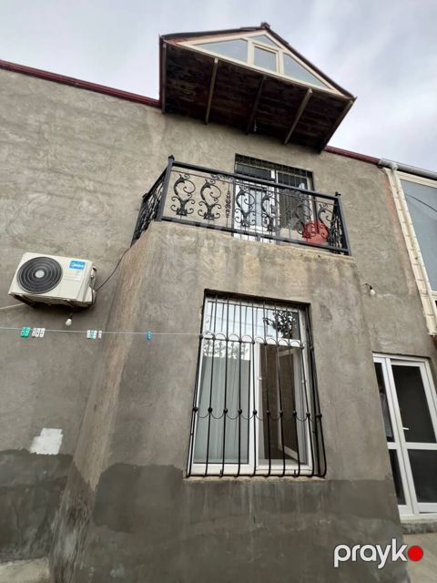Satılır 4 otaqlı həyət evi/bağ evi 150 m² — Bakı
