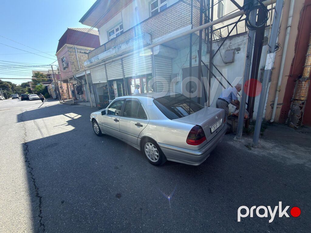 Mercedes-Benz C-Class: 1.8 l 1996 il Sedan — Avtomobillər, Bakı (3)