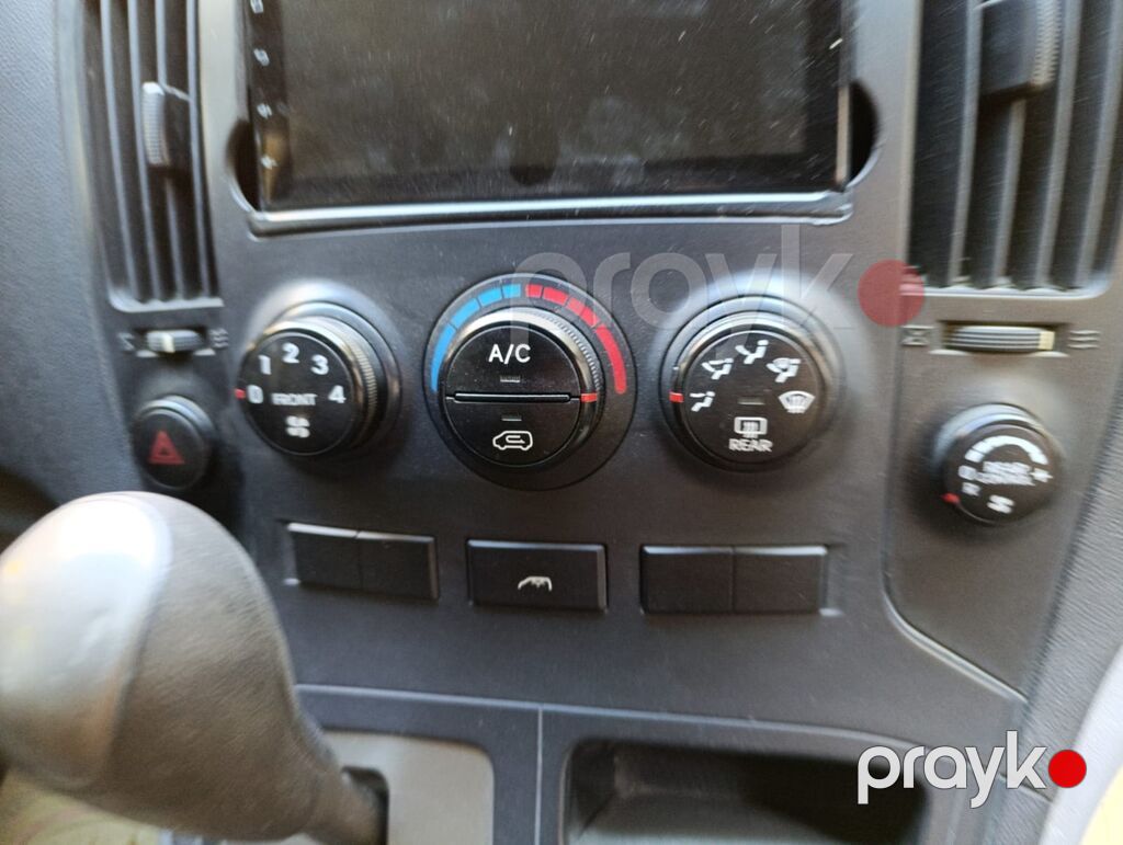 Hyundai h1 avtomat benzin 2.4 mator 11+1 d kateqoriyası əla — Avtomobillər, Bakı (9)