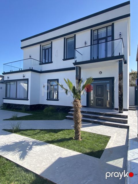 Satılır 4 otaqlı həyət evi/bağ evi 200 m² — Bakı