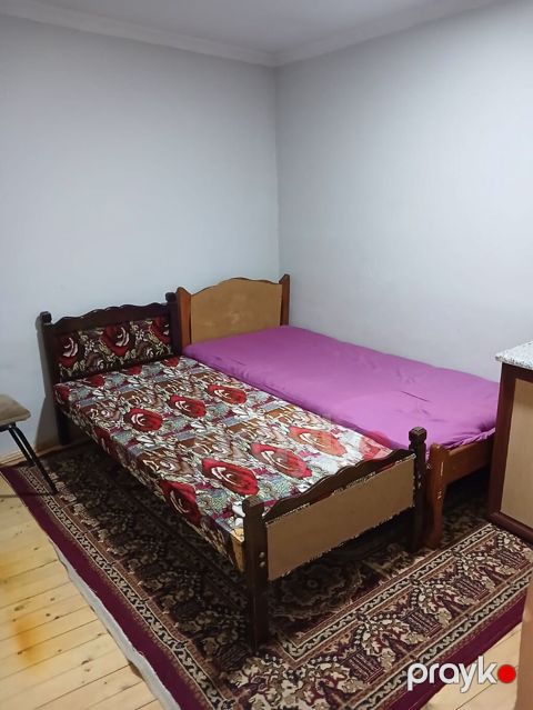Tahirə xanım. EV Kirayə Verilir 2 otaqli heyet evi icinde her seyi var — Bakı