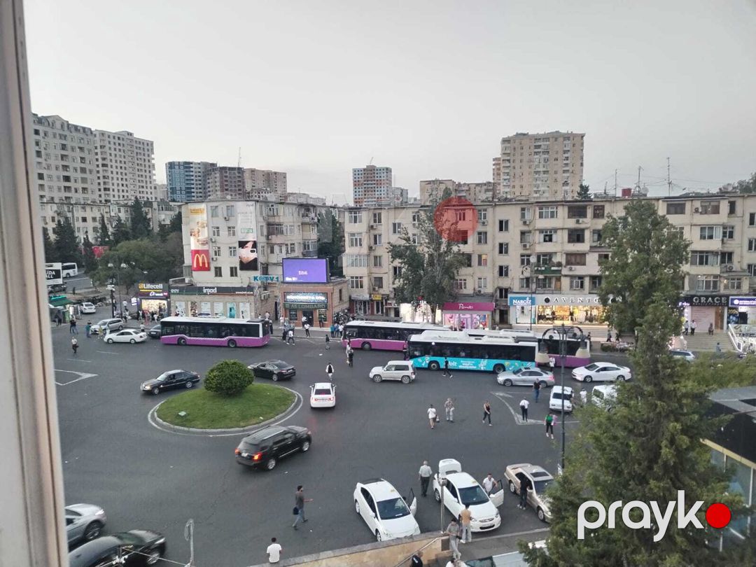 Satılır 1 otaqlı köhnə tikili 40 m² — Mənzil, Bakı