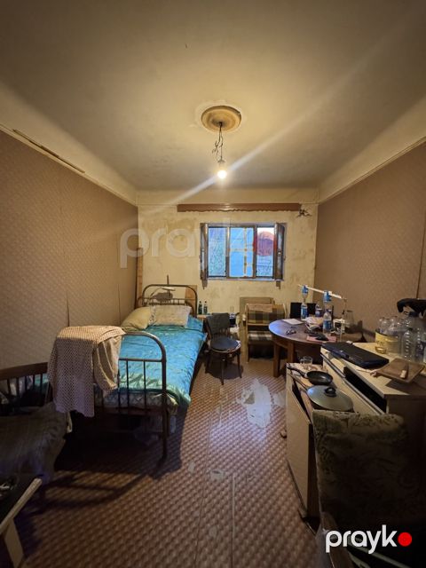 Satılır 2 otaqlı köhnə tikili 60 m² — Bakı