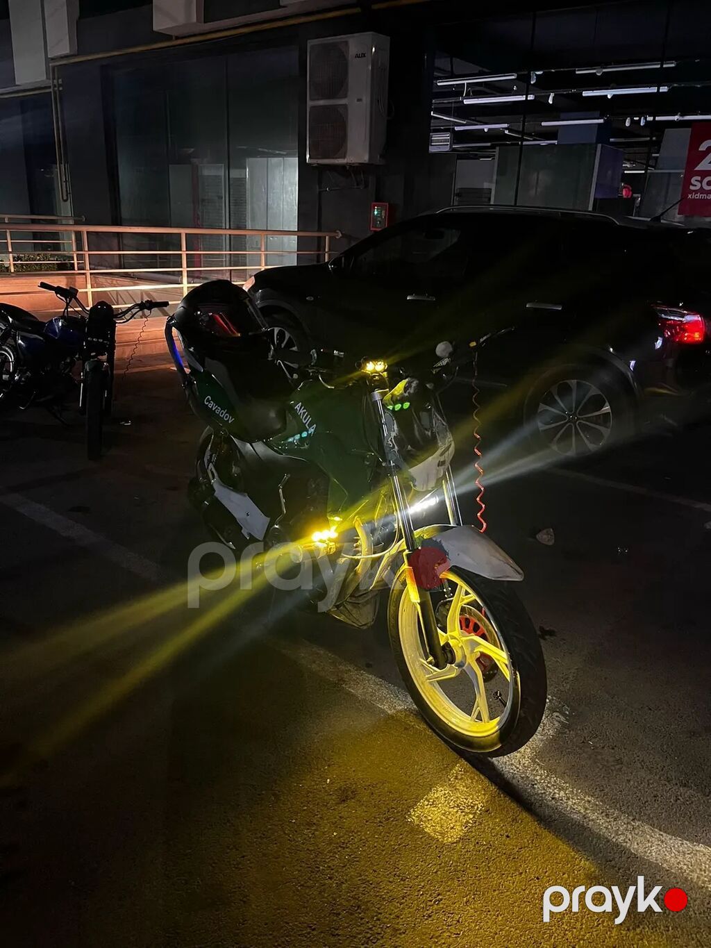 Motosiklet – yaşıl rəngli street/naked tip. Gecə sürüşləri üçün parlaq — Motosikletlər, Mehdiabad (6)